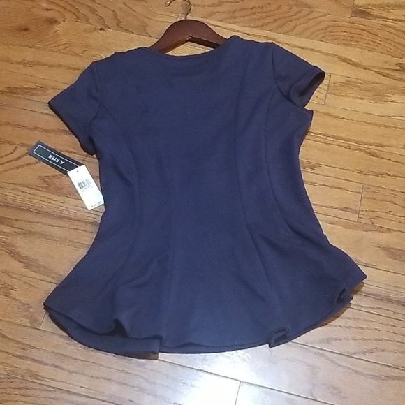 Top - Picture 6 of 6